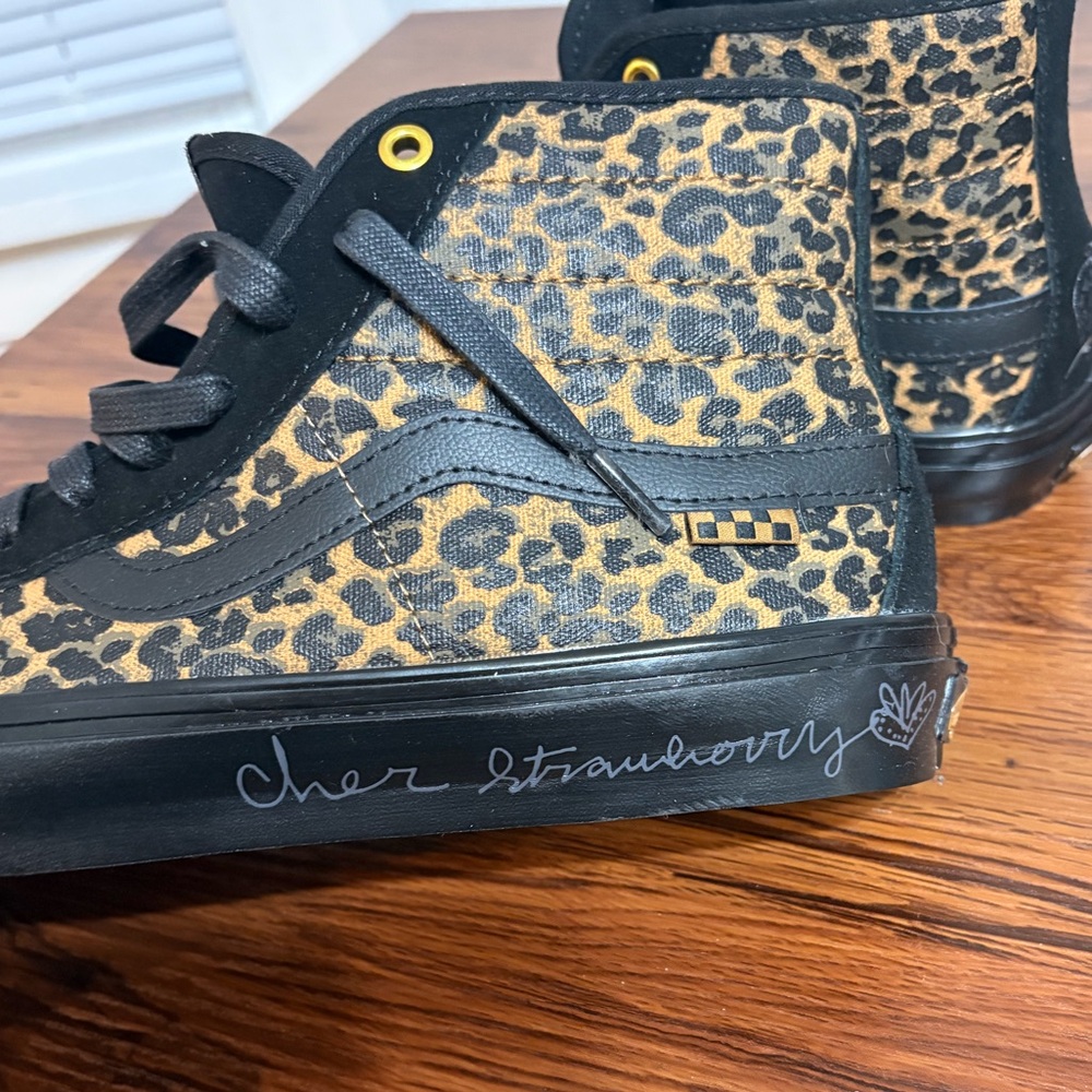 NWT Vans Sk8-Hi Deco - Cher Strauberry Cheetahs - Picture 4 of 8